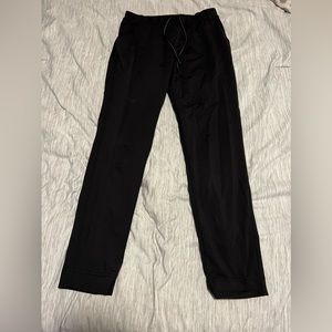 Lululemon cropped pants